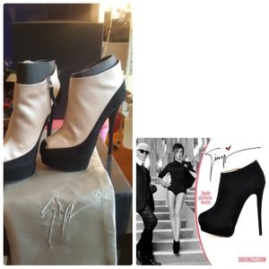 BNIB Giuseppe Zanotti Satin Suede Booties 36.5 6.5